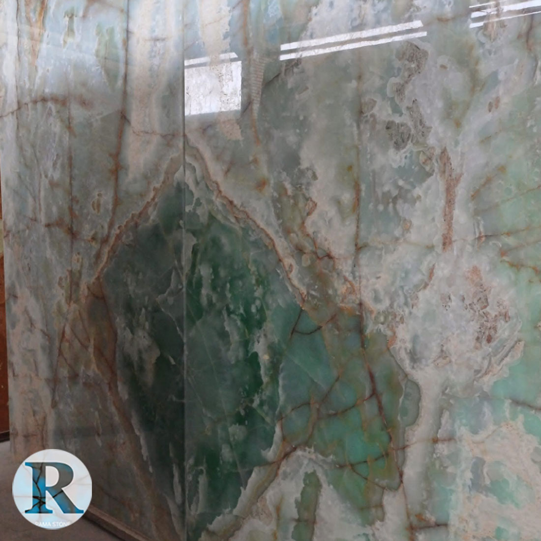 GreenOnyx
