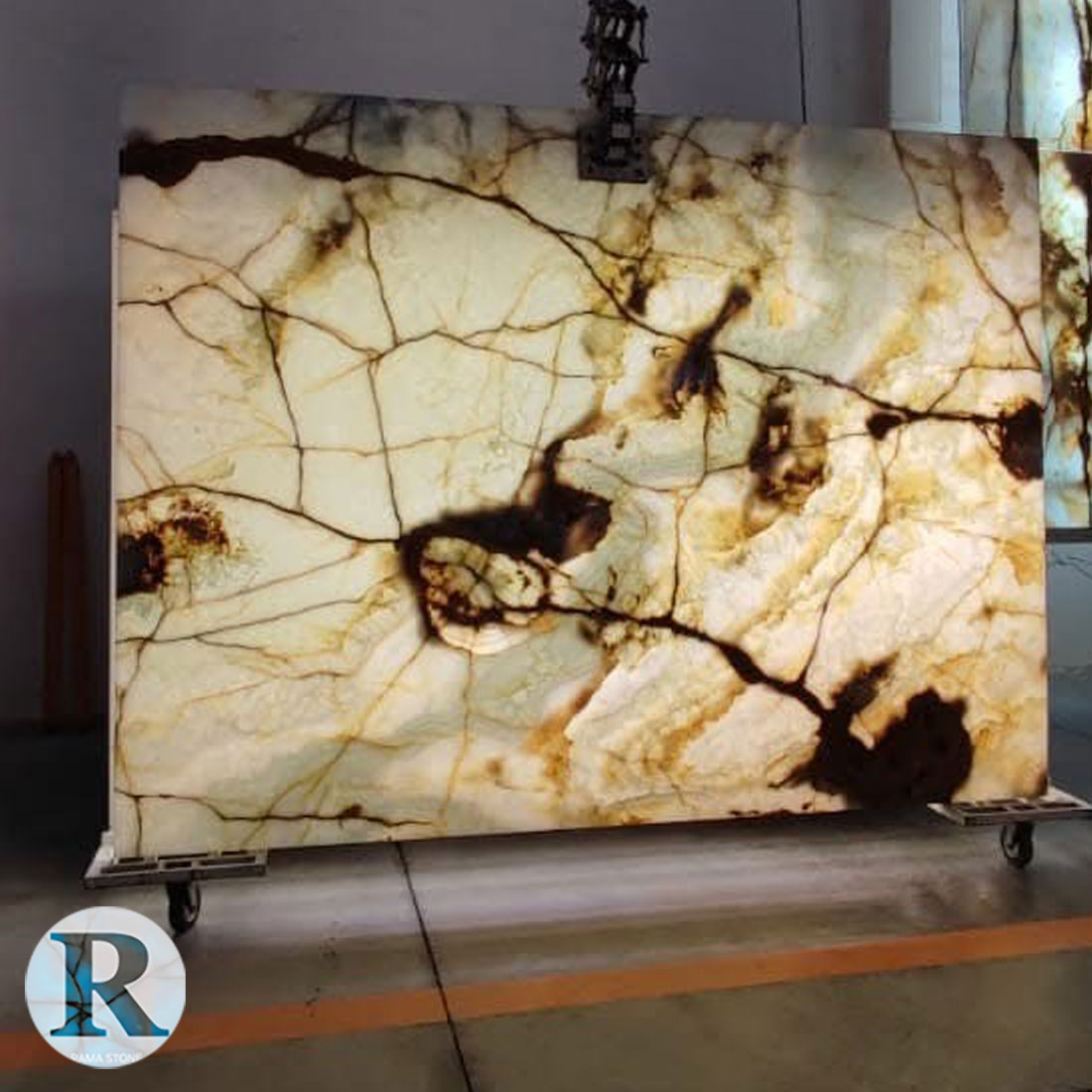 Honey-Onyx
